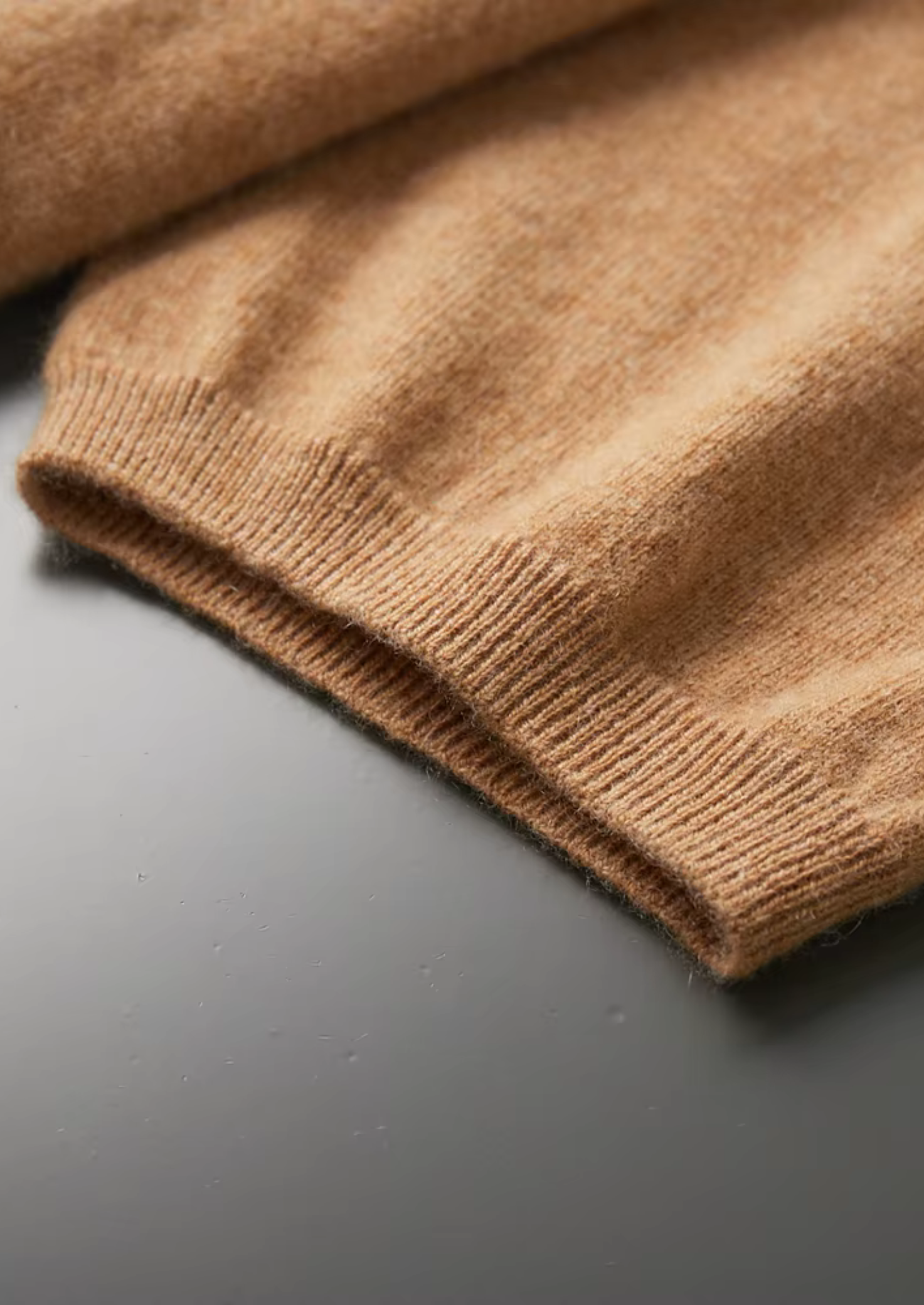 100% CASHMERE MOCK NECK T-SHIRT